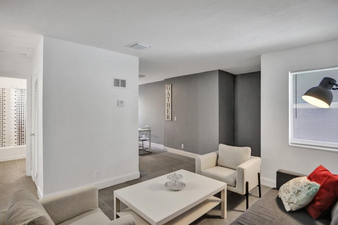 2 Bedroom Holiday Retreat West Palm Beach Art Bagian luar foto